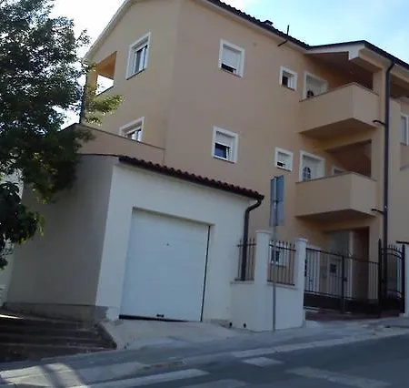 Explore Istria 4 * プーラ