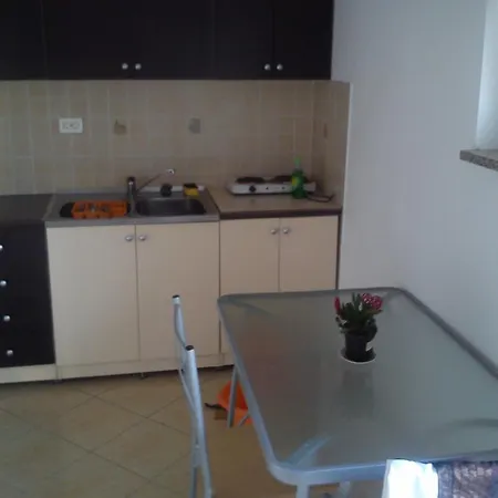 Explore Istria 4 *